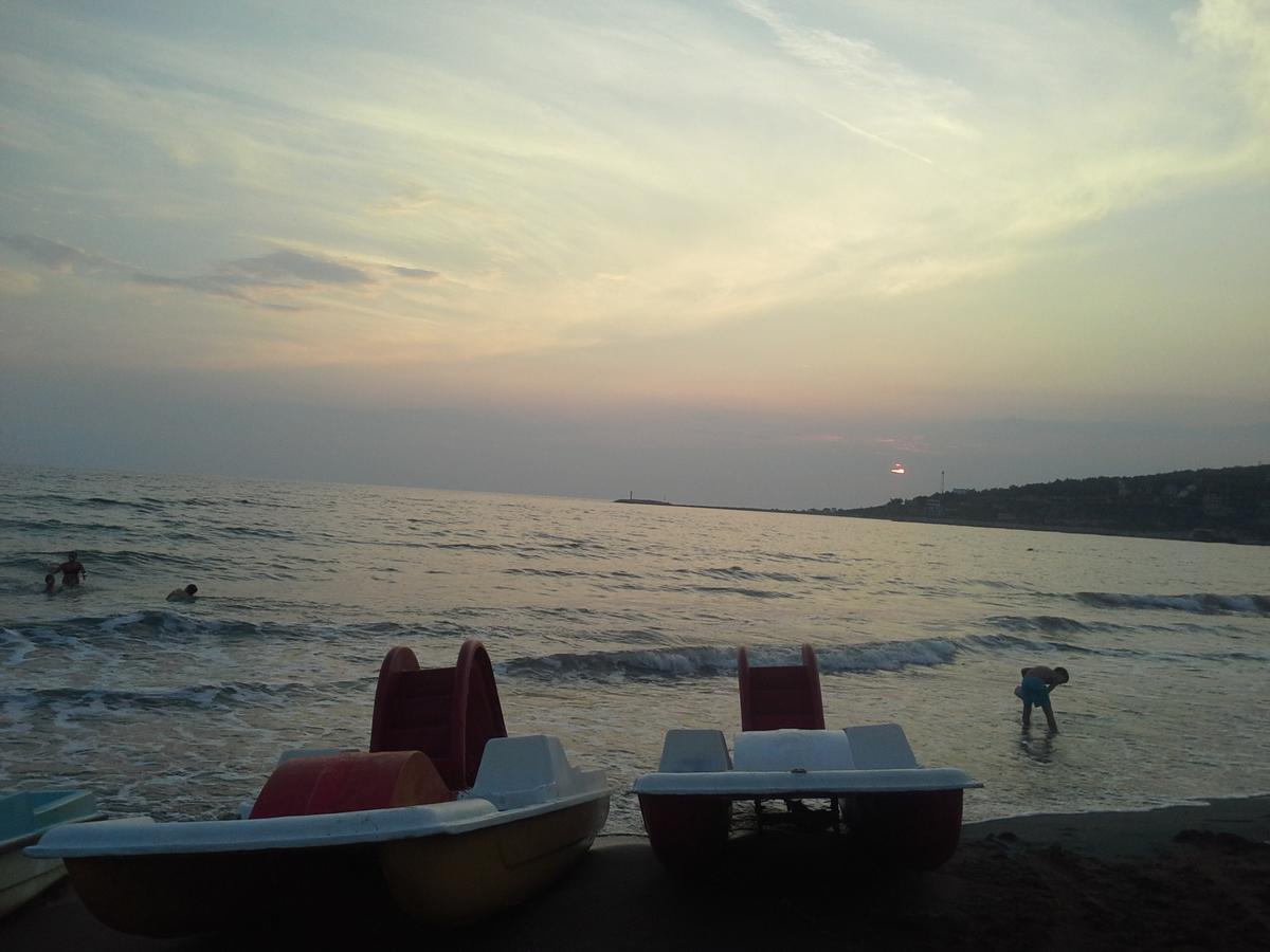 Nada Seaview Apartment Shengjin Bagian luar foto
